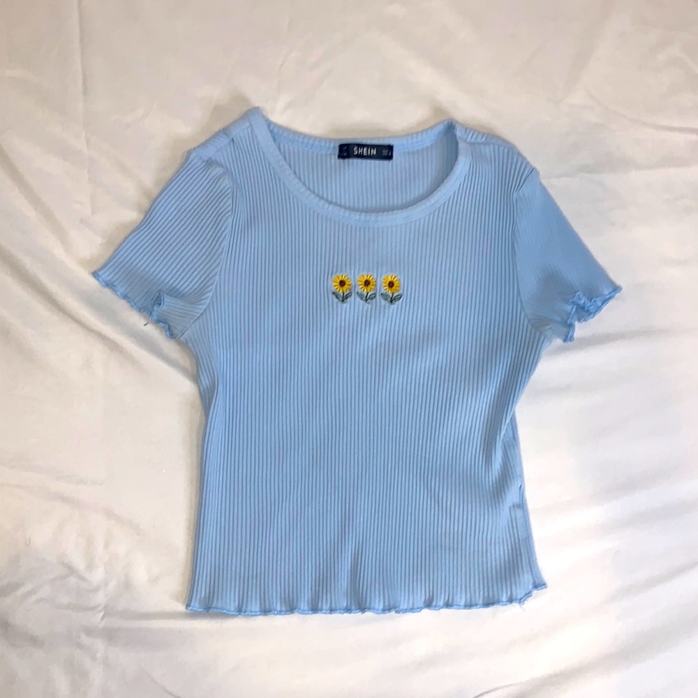 light blue sunflower crop tee